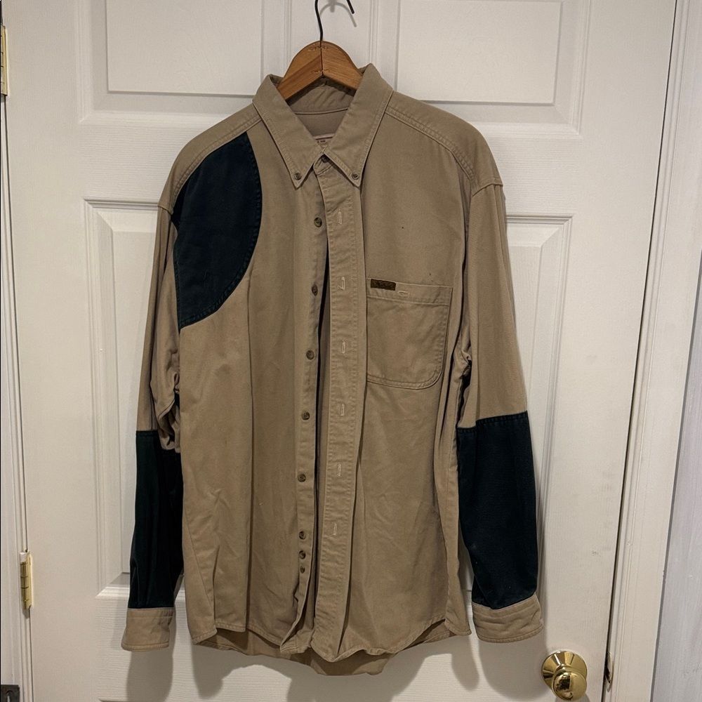 Vintage Men's Woolrich Tan and Green Shooting Button Down Long Sleeve Shirt